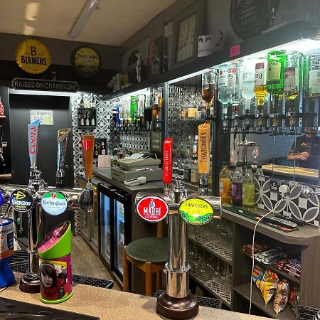The Angel Inn Troed-y-rhiw Экстерьер фото